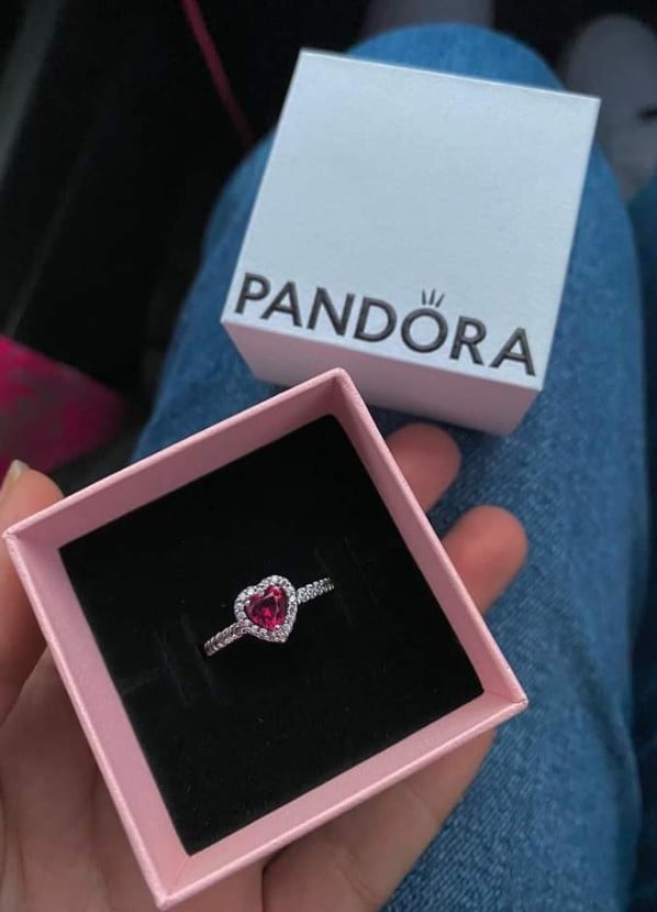 Classic Red Heart Shaped ring - Pandora Style